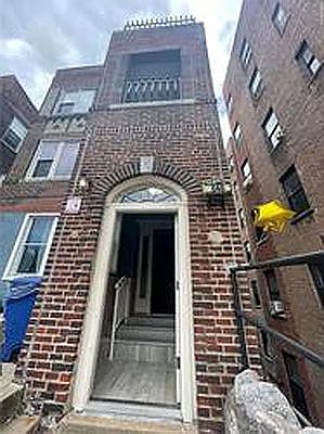 1st image of 646 W 207th St APT 3