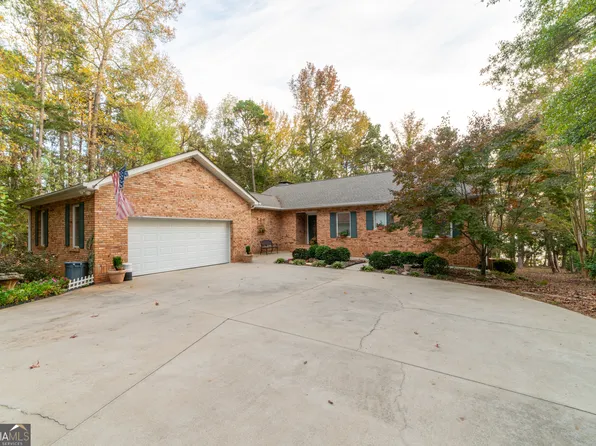 235 Riverlake Rd, Fair Play, SC 29643