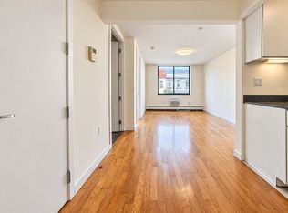 924 Metropolitan Ave APT 304, Brooklyn, NY 11211