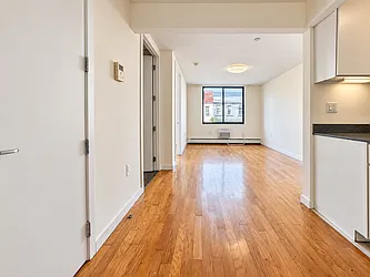 924 Metropolitan Avenue, #304