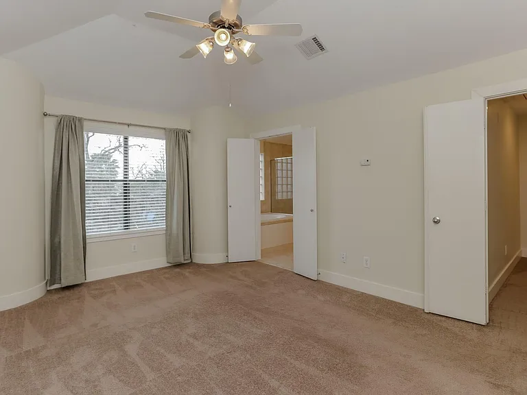 2705 Rutland St #B — Photo 12