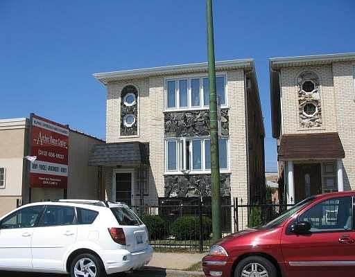 1st image of 5852 S Archer Ave #2