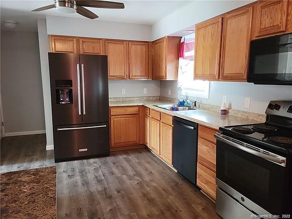 3rd image of 10 Elro St