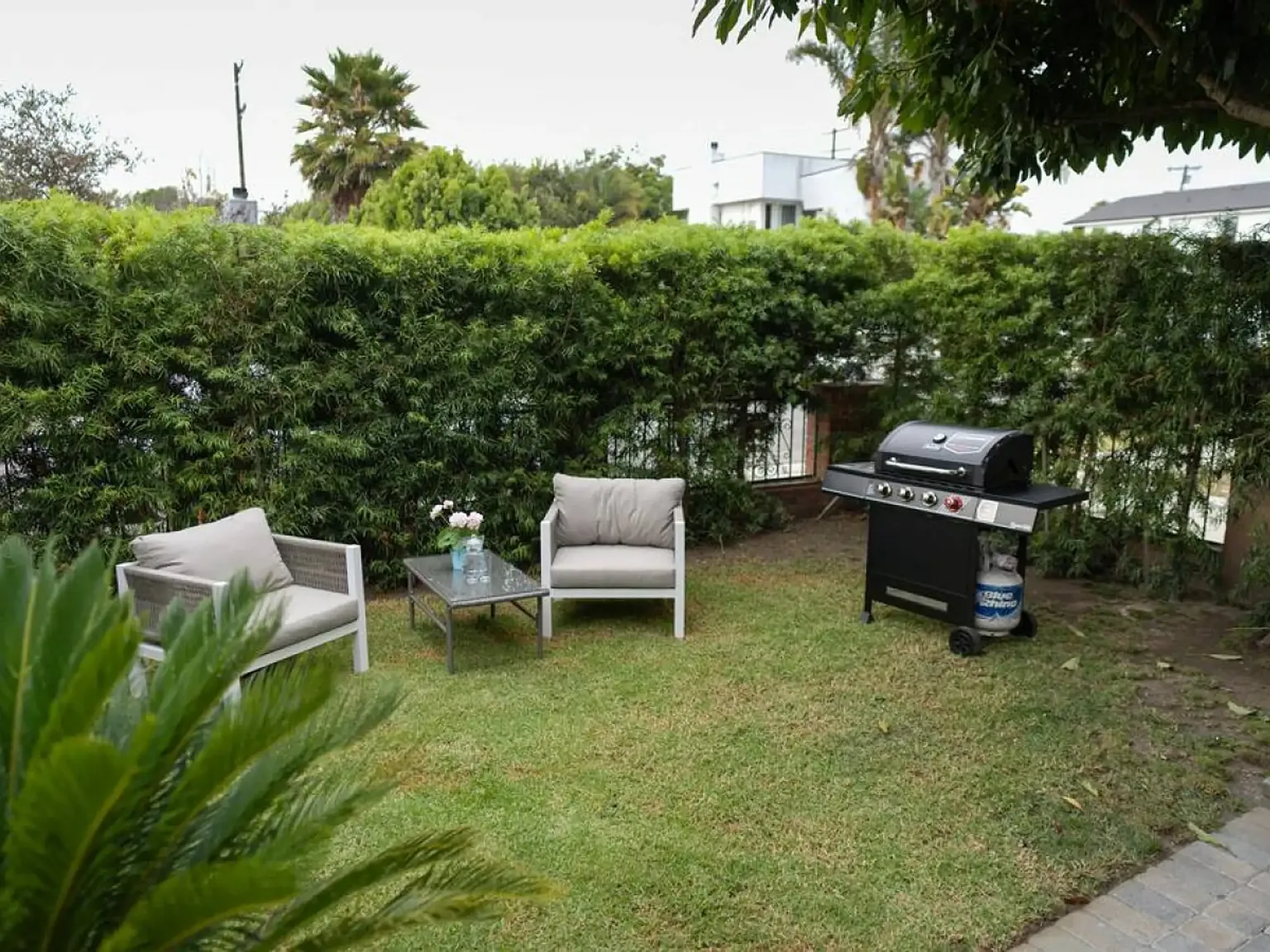 4 bed, 1400 sqft, $5,750 — Photo 3