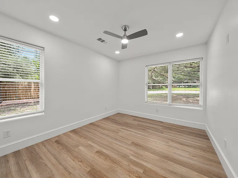 52055 Lockwood Dr — Photo 31