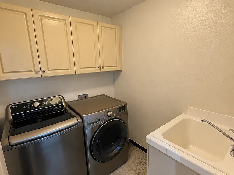 621 Marbella Ct — Photo 38