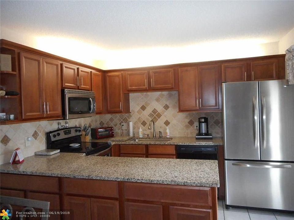 1st image of 2420 SW 15th St