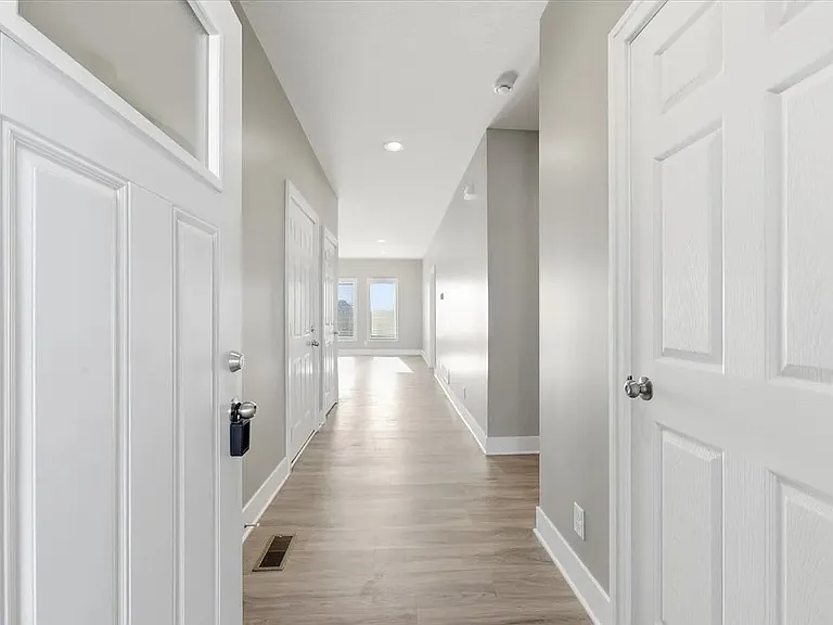 23132 Cayuse St — Photo 3