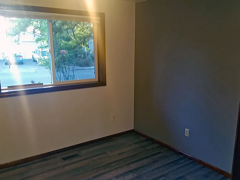 Bedroom 1: accent wall is now color of living room wall