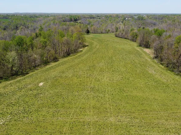 500 Annie Hollow Rd, Westmoreland, TN 37186
