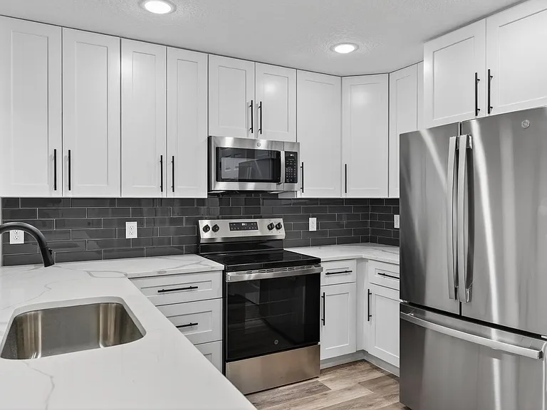 32629 Vista Ave — Photo 4