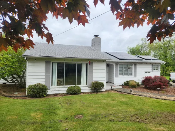985 Ratcliff Dr SE, Salem, OR 97302