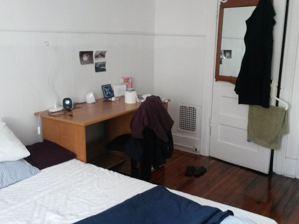 One of the rooms available - ask for more photos