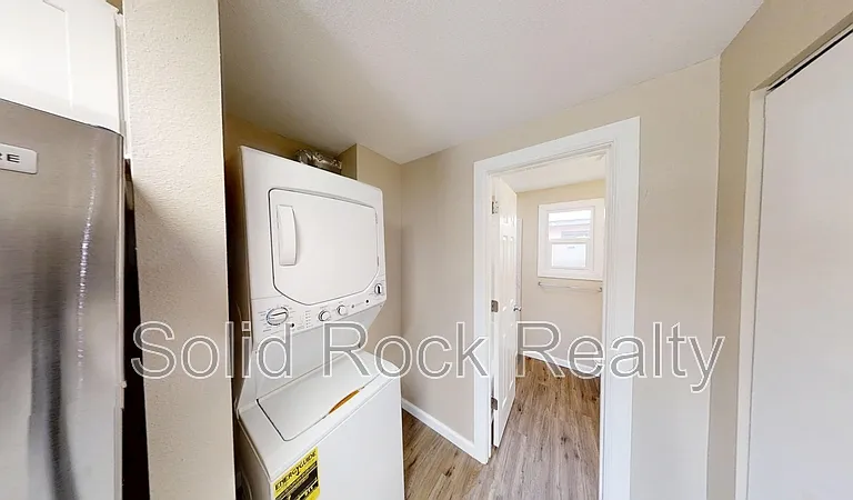 2413 E Saint Vrain St #101 — Photo 4