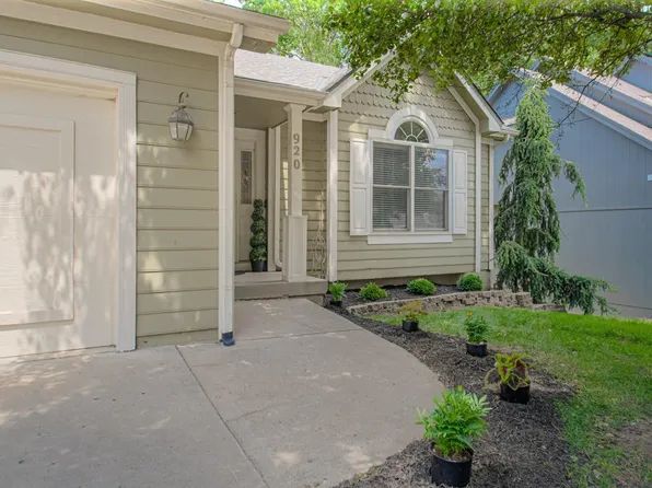 920 NE 102nd St, Kansas City, MO 64155