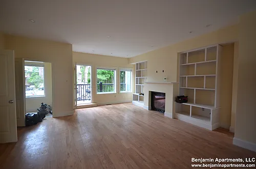 118 Tremont St Photo 1
