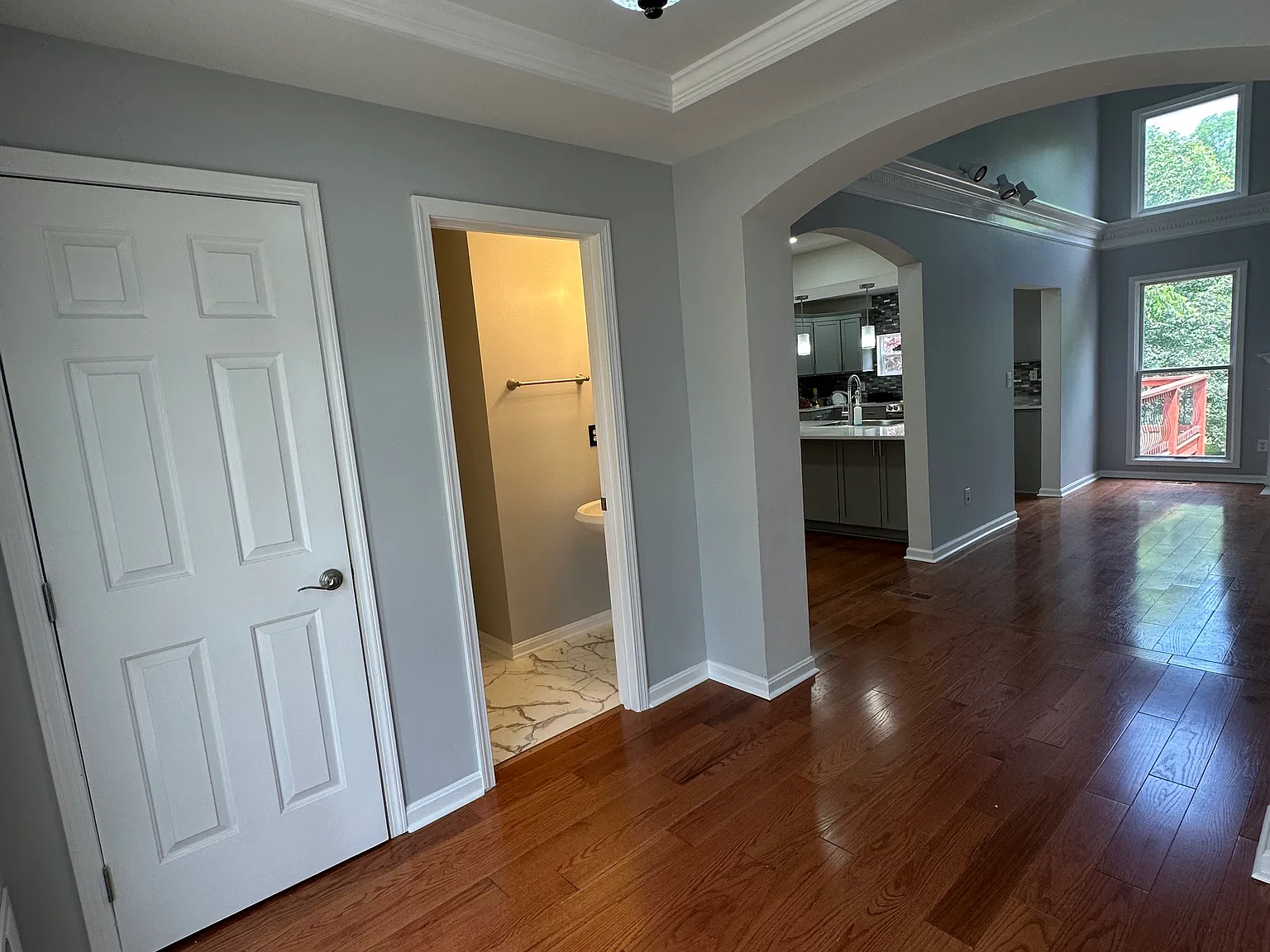 5 bed, 3.5 bath, 3895 sqft, $3,700 — Photo 4