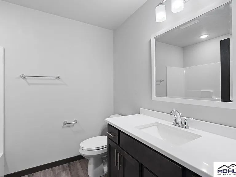 1739 Honor St — Photo 12