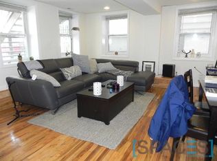 825 W George St #GRDN, Chicago, IL 60657