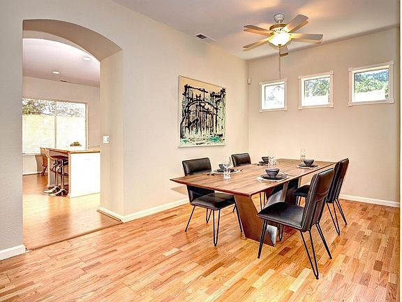 5th image of 3097 Florence Ave