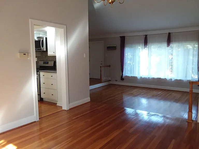 Knollwood Dr — Photo 4
