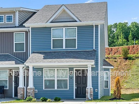 2nd image of 206 Woodland Valley Ln