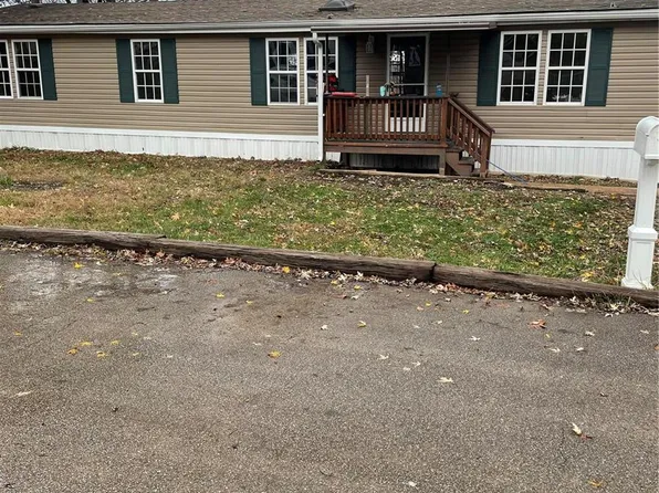 867 Thousand Pines Dr, Fenton, MO 63026