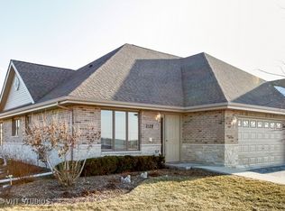 2128 Sky Harbor Dr, New Lenox, IL 60451