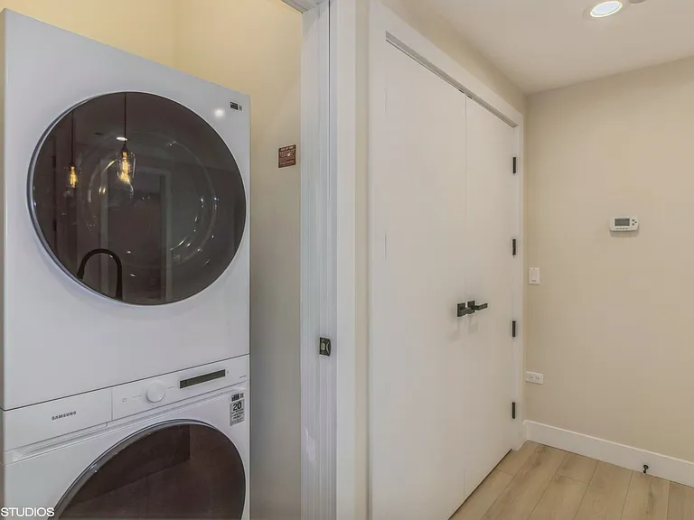 3043 W Irving Park Rd #305 — Photo 17