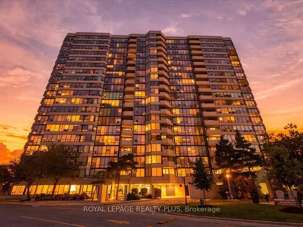 350 Rathburn Rd W #701, Mississauga, ON L5B 3Y2