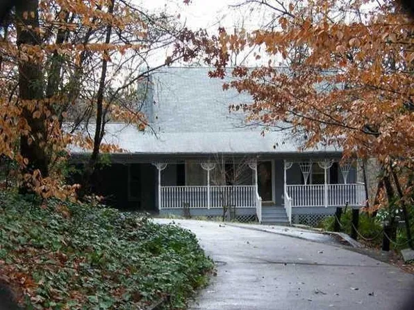 3010 Scenic Dr, Gainesville, GA 30506