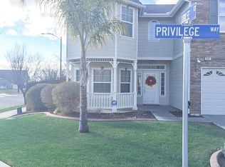 947 Privilege Dr, Lemoore, CA 93245