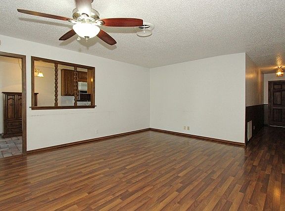 Nice detailed interior window