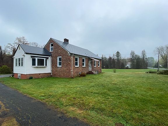 5th image of 1768 E Mountain Rd