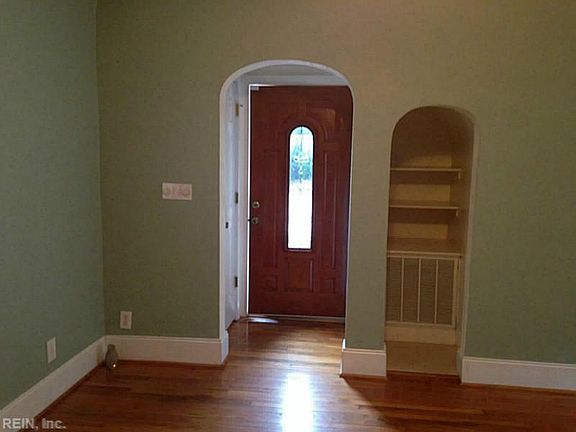 4th image of 9539 Capeview Ave