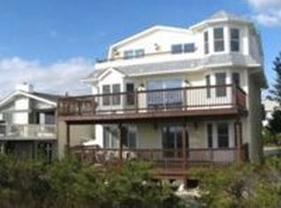 86 21st St E, Avalon, NJ 08202