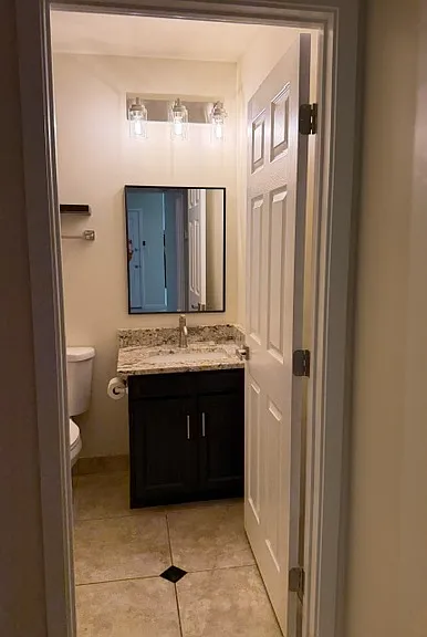1120 S Hazelton Ln — Photo 18