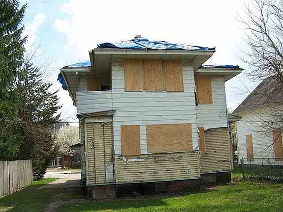 2nd image of 1029 Cleveland Ave