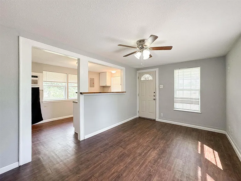 18027 W Clover Ln — Photo 10