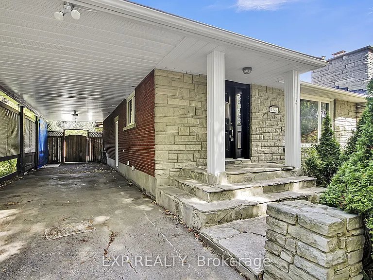 2247 Miramichi St — Photo 9
