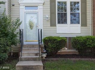 13344 Burkitts Rd, Fairfax, VA 22033