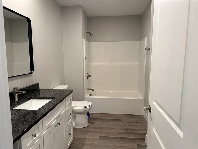 251 Sladen St #207 — Photo 20