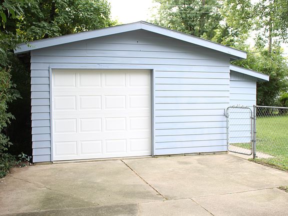Garage with Storage
