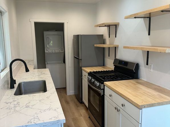 3243 Glenhurst Ave #1/2