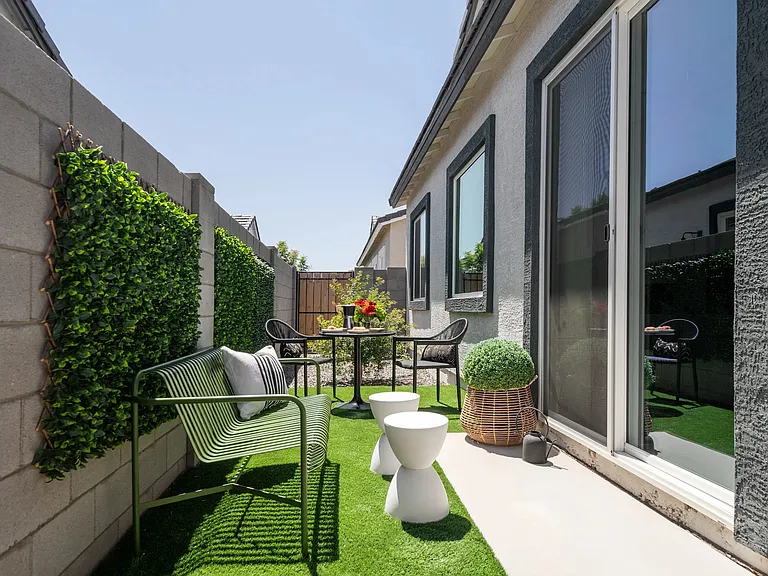 Bungalows on Market Street — Photo 9