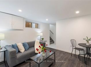 7 Purdy Cres #2, Hamilton, ON L9A3B4
