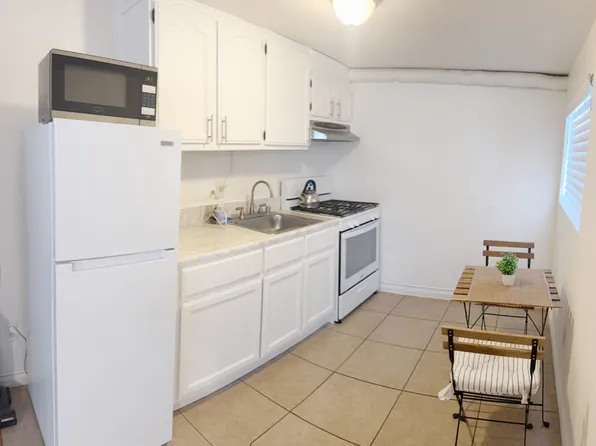16404 S Menlo Ave #C, Gardena, CA 90247