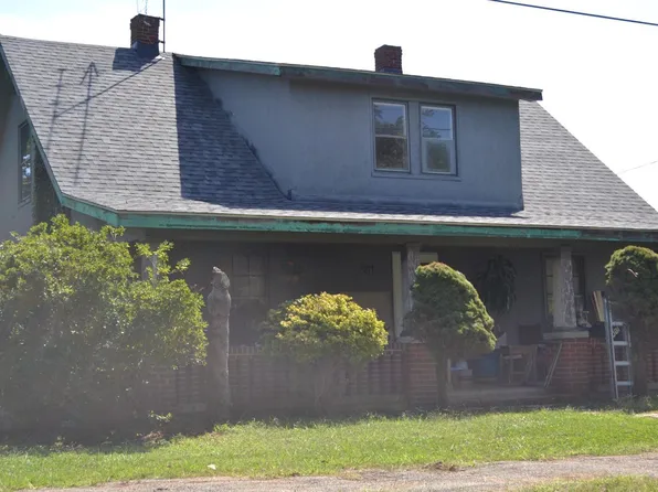 271 Sunset Dr, Madison Heights, VA 24572