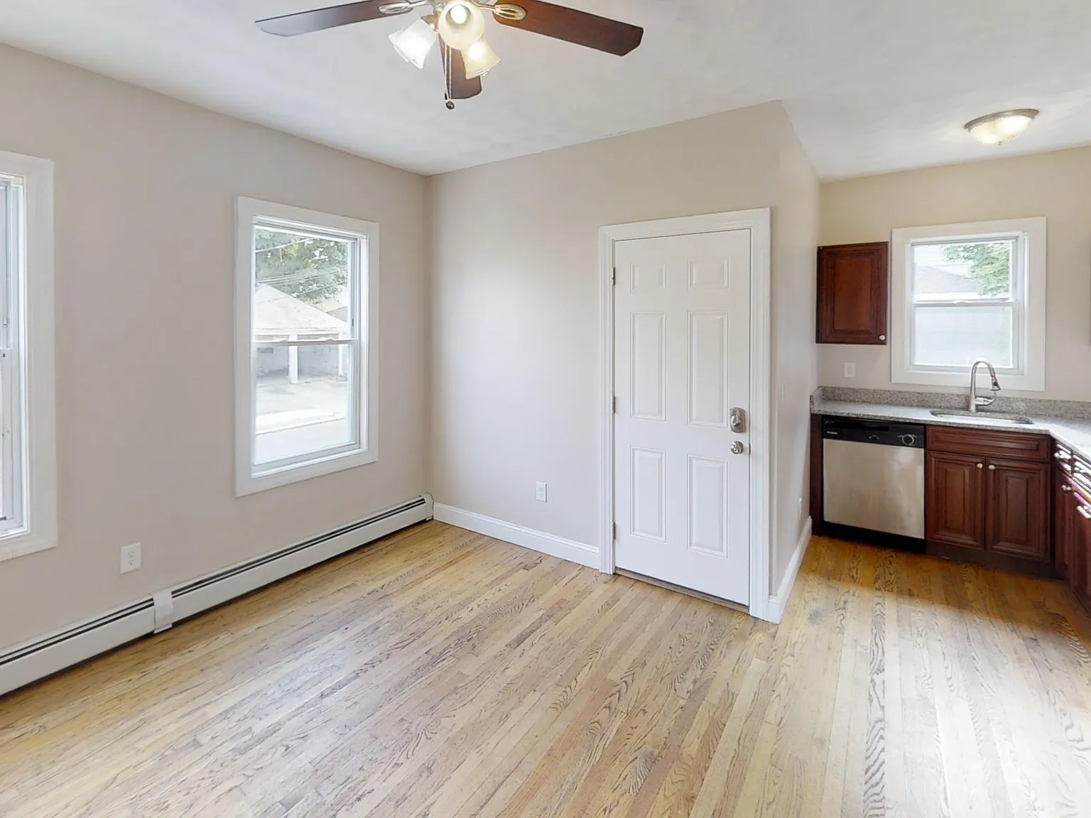96 Pembroke Avenue — Photo 4