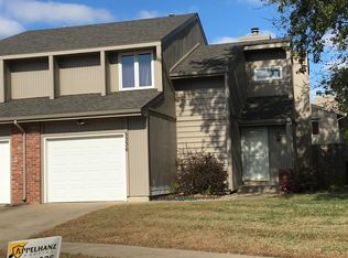 5336 SW Chelsea Ct, Topeka, KS 66604